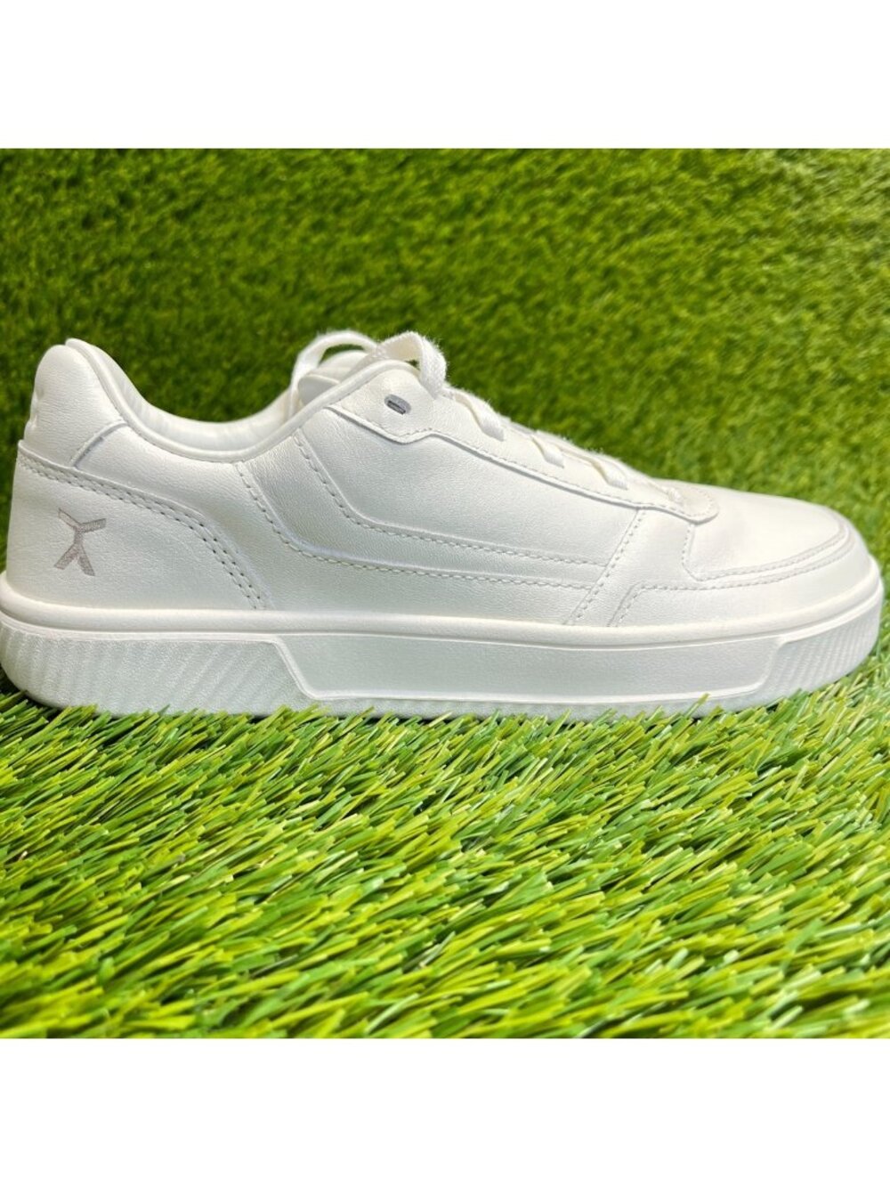 Flux Footwear Adapt Leather Trainer White Womens Size 8 Athletic Shoes Sneakers